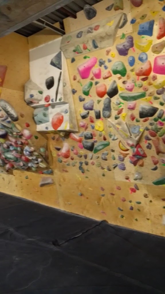  Team Texas Training Center (formerly Summit Carrollton, closed to general public)