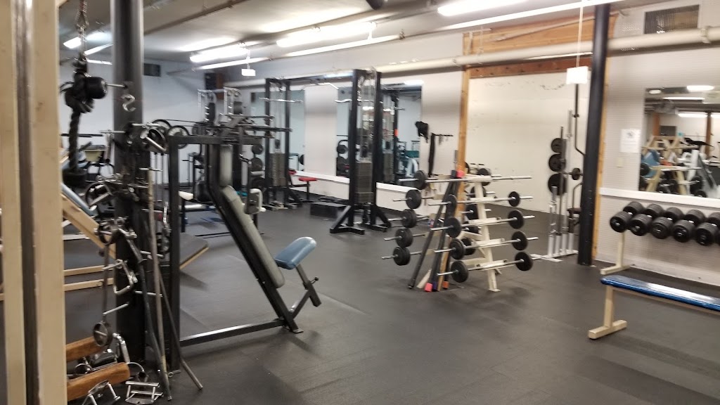  Muscle & Fitness Center