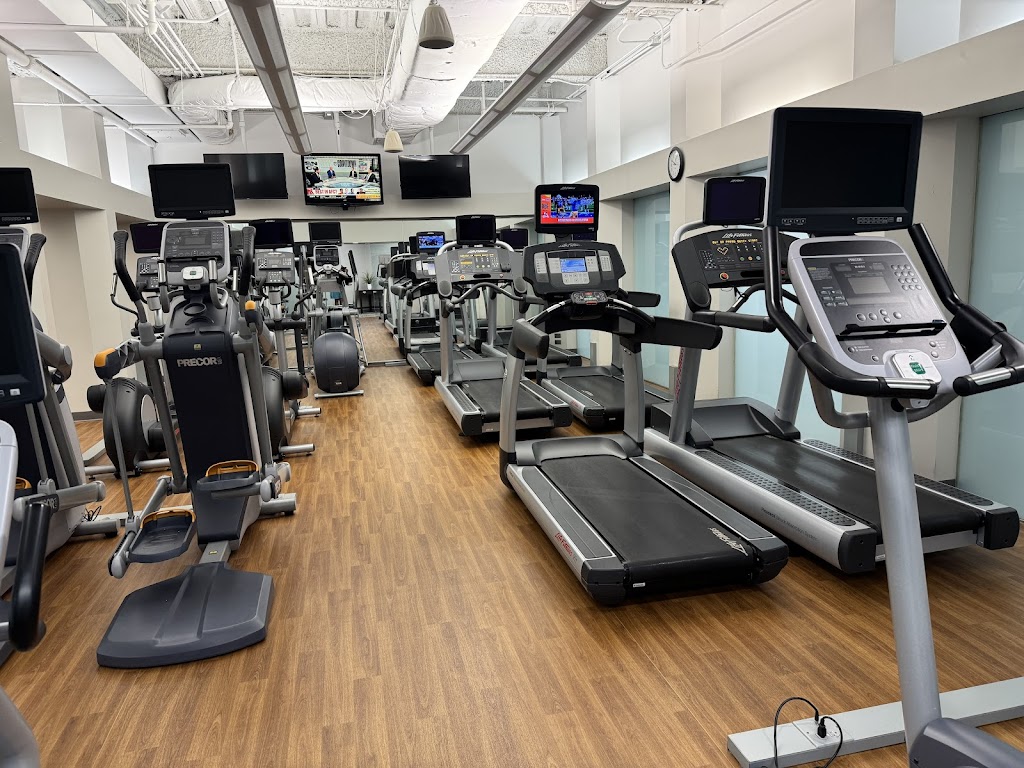  Oakbrook Terrace Tower Fitness Center