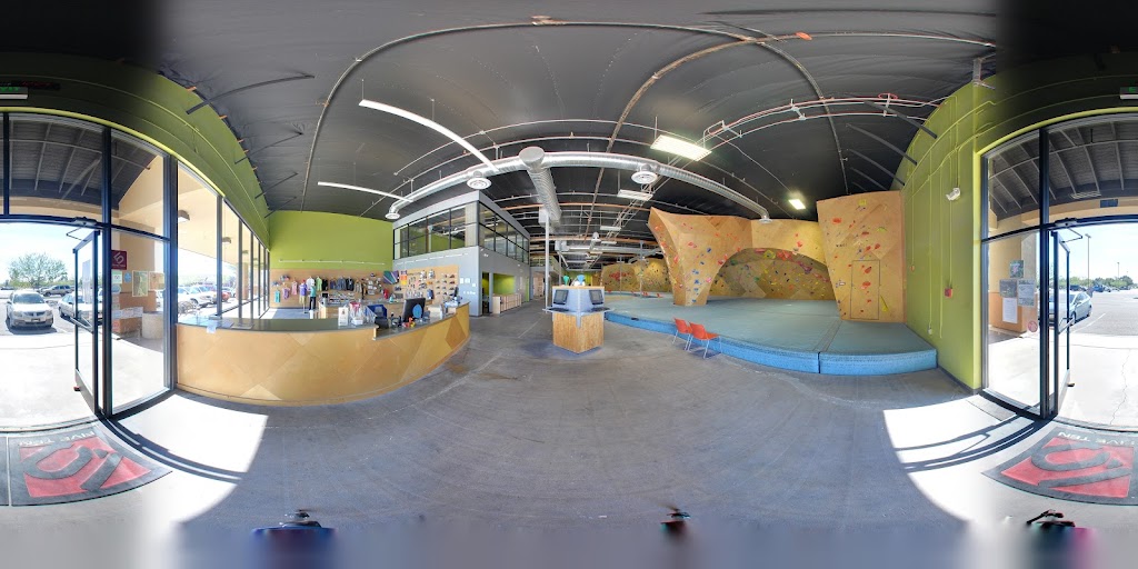  the BLOC climbing+fitness+yoga