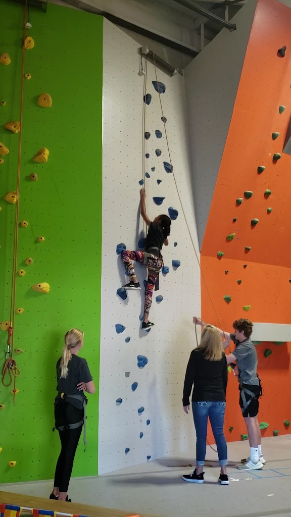  Active Climbing - Indoor Rock Climbing