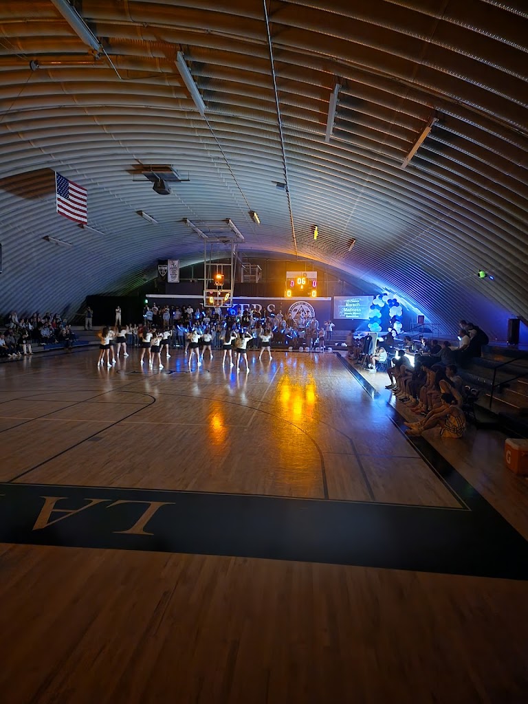  Marsch Gymnasium – La Lumiere School