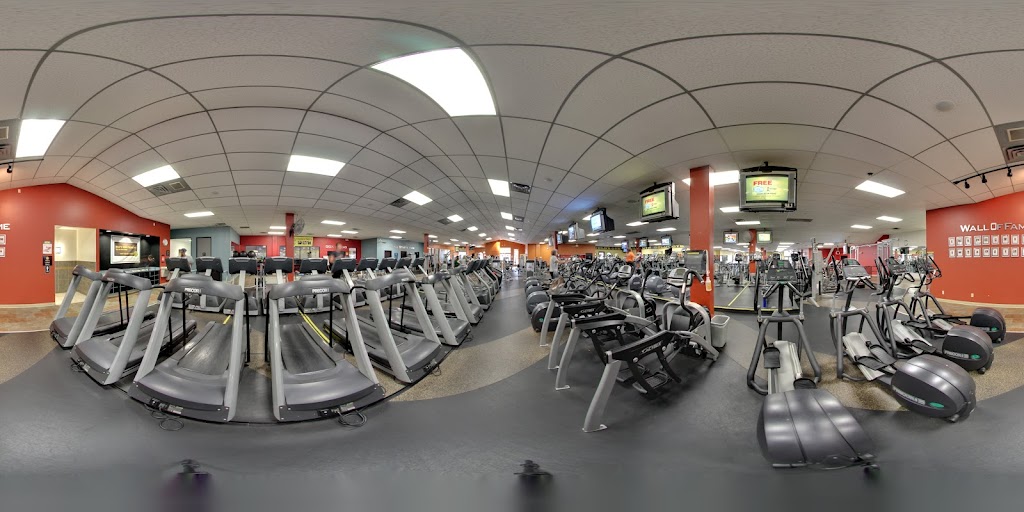  Gold's Gym Austin Highland