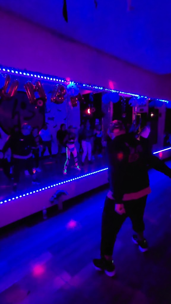  Betty’s Real Z Studio