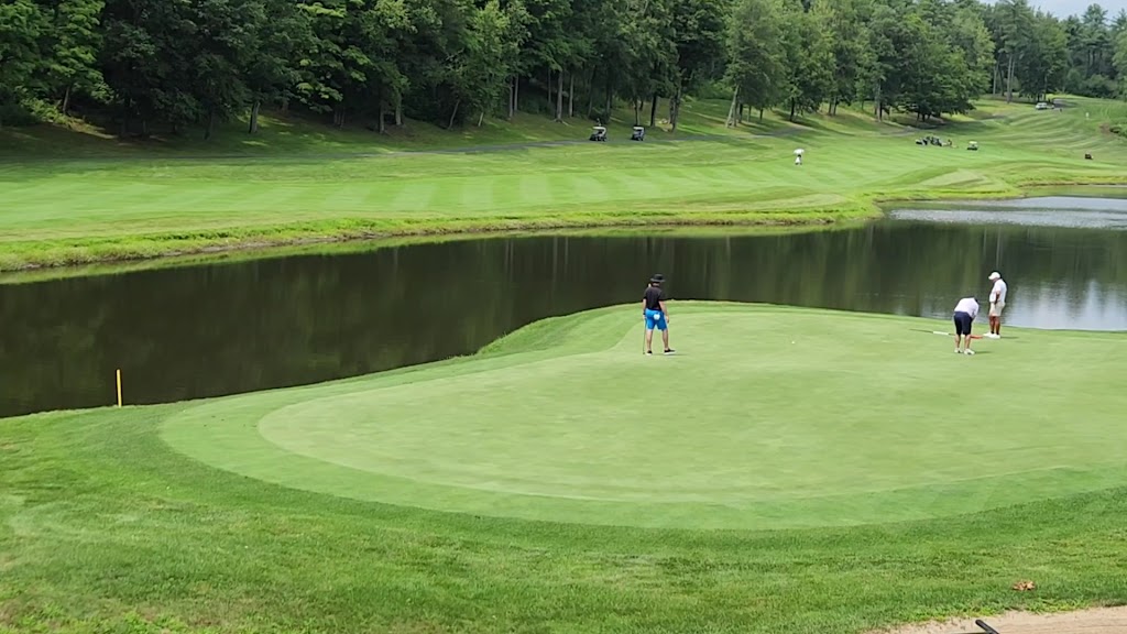  Crumpin-Fox Club : 18 Hole Golf Course Bernardston, MA