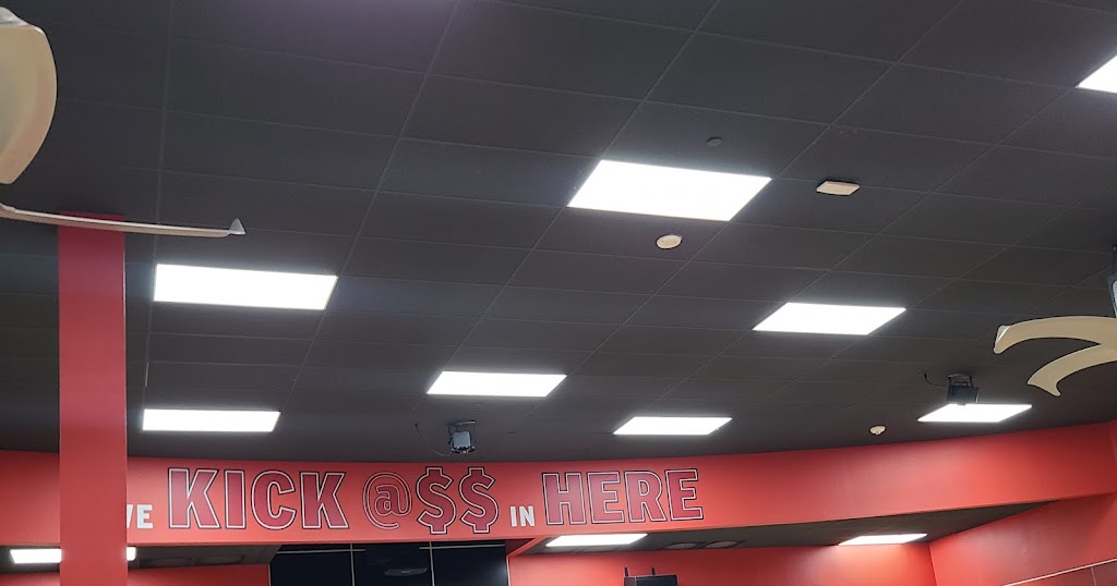  Crunch Fitness - Kirkman