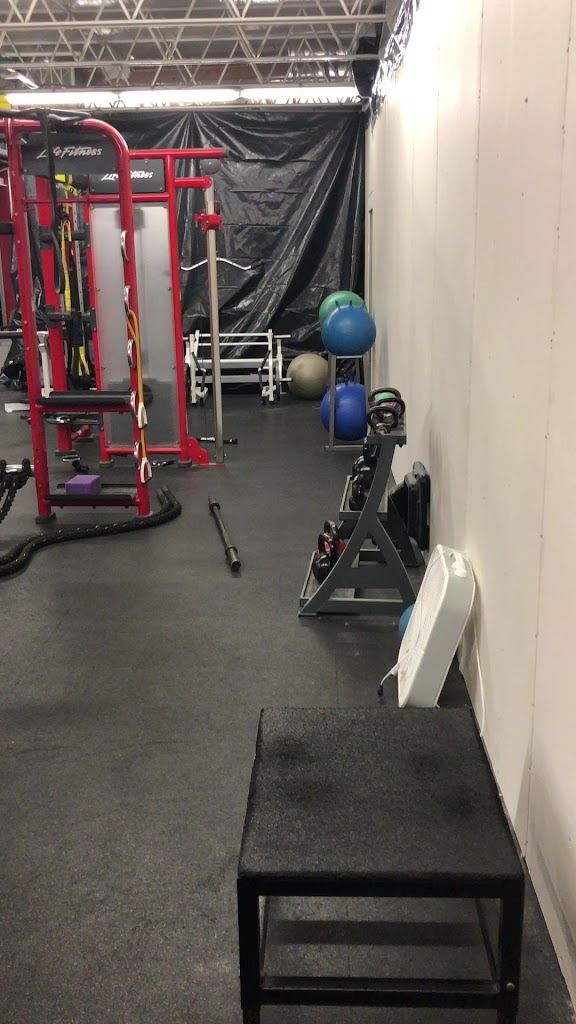  Genesis Health Clubs - Racquet Club