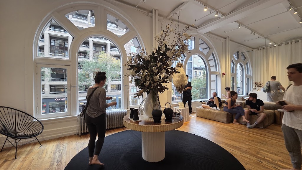  Humming Puppy Yoga New York City