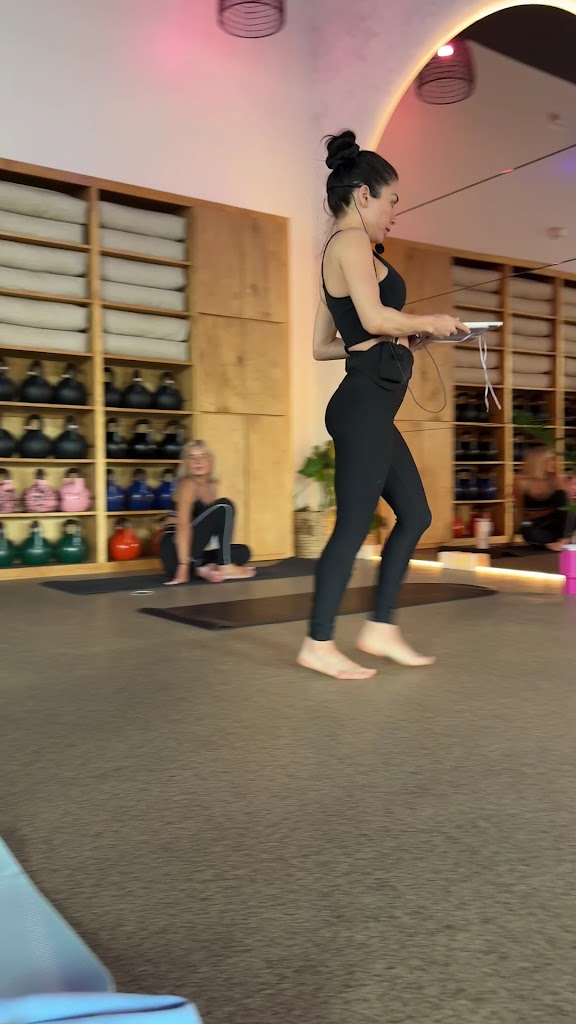  Jungle Studio Fitness - Dallas