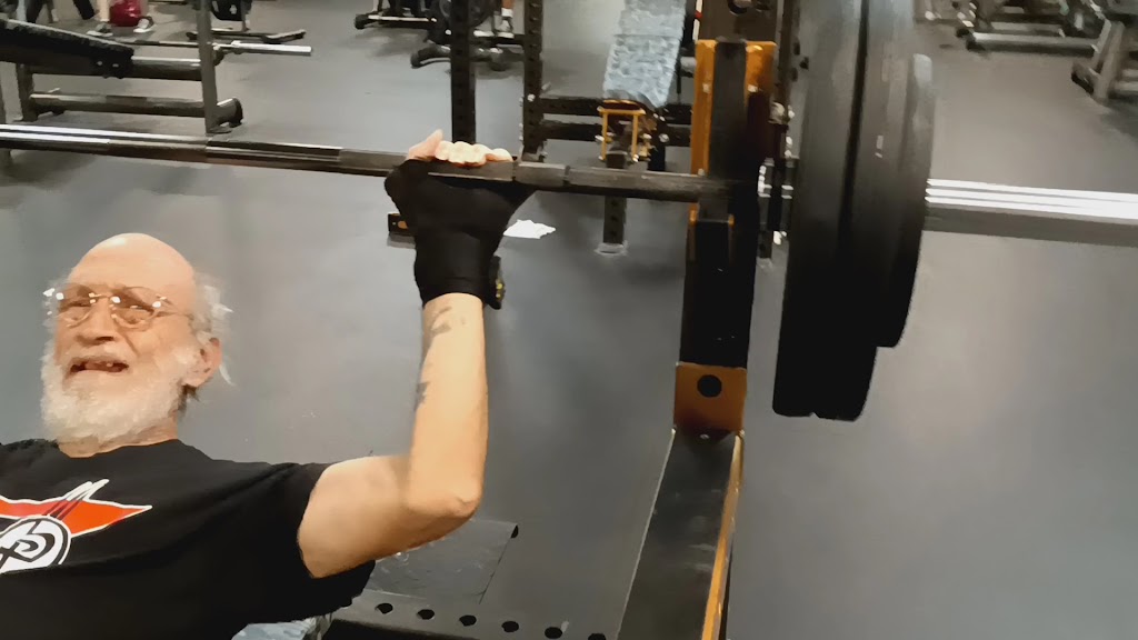  Gold's Gym San Antonio Crossroads