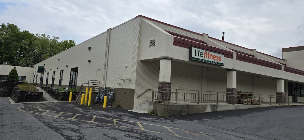  Life Fitness Management