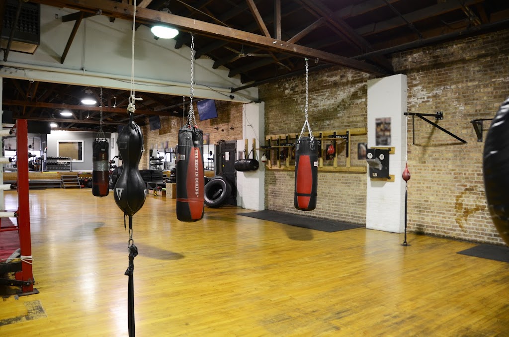  Oakley Fight Club & Fitness