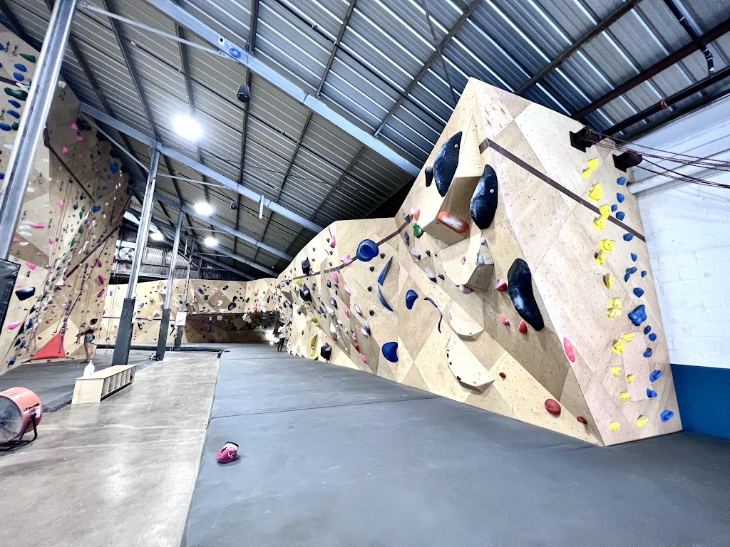  HiClimb | Rock Climbing and Yoga