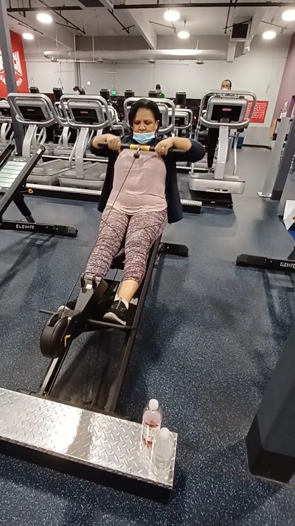  Crunch Fitness - Santa Rosa