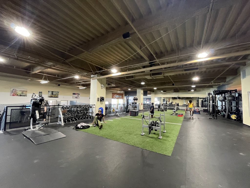  24 Hour Fitness