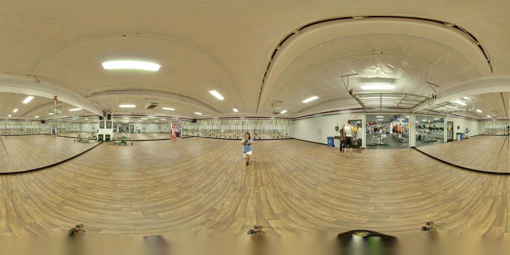  Crunch Fitness - Serra Mesa