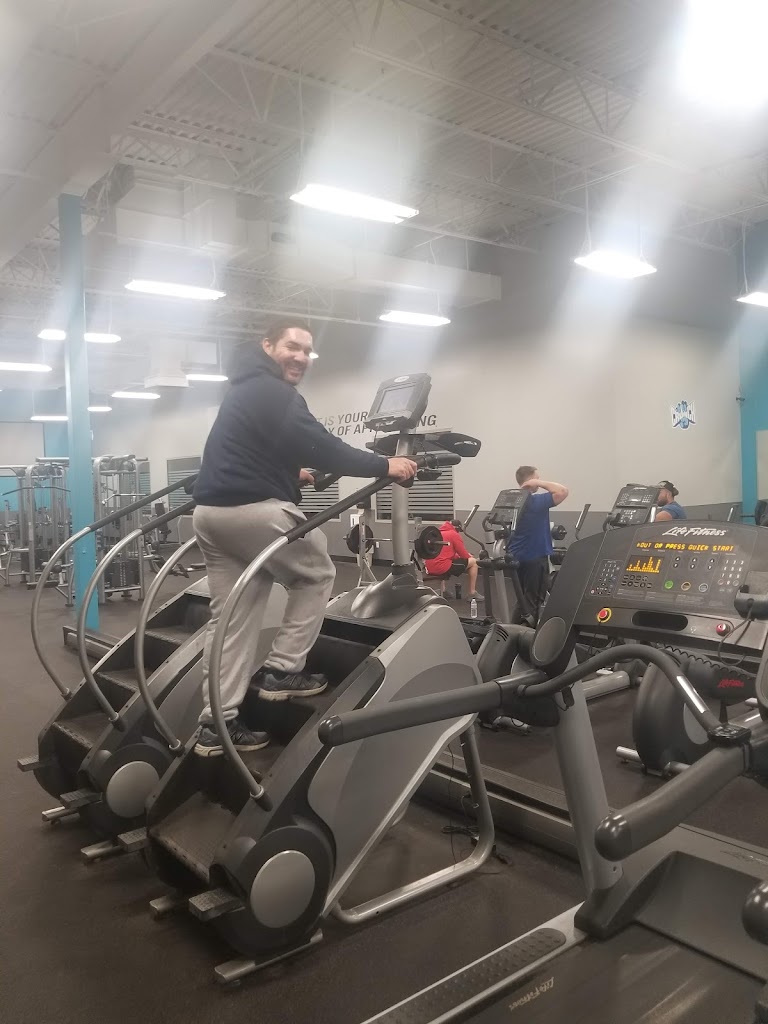  Crunch Fitness - Tewksbury