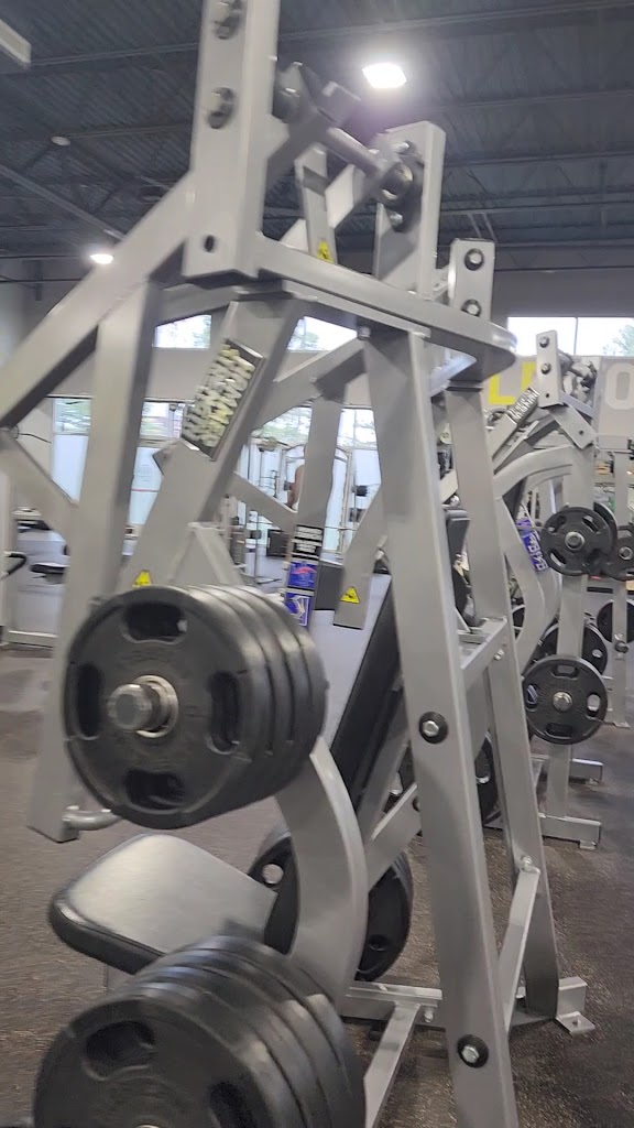  Gold's Gym Slaughter & South Congress