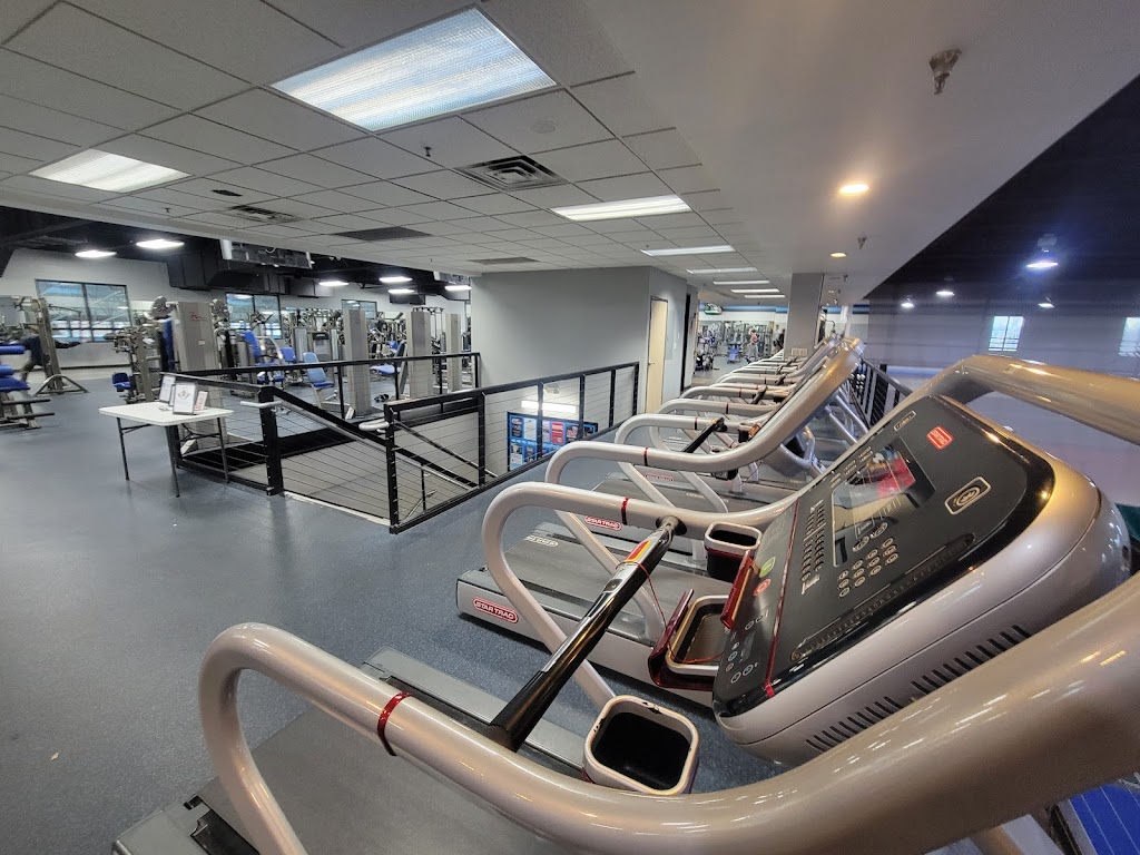  Crunch Fitness - Eagle