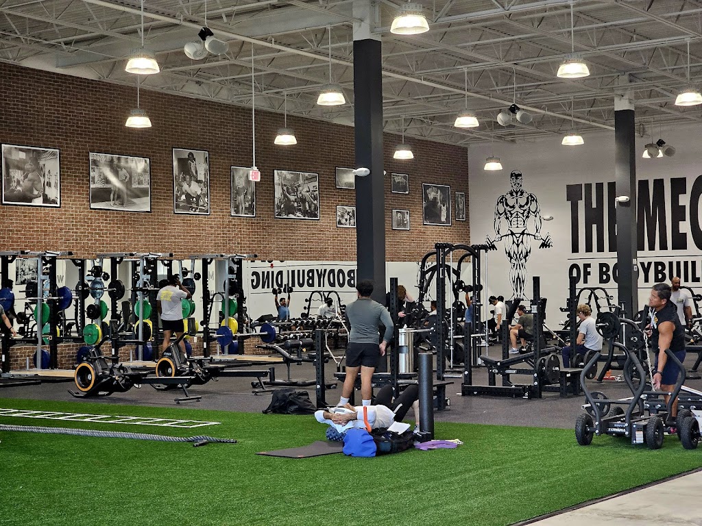  Gold's Gym - Germantown