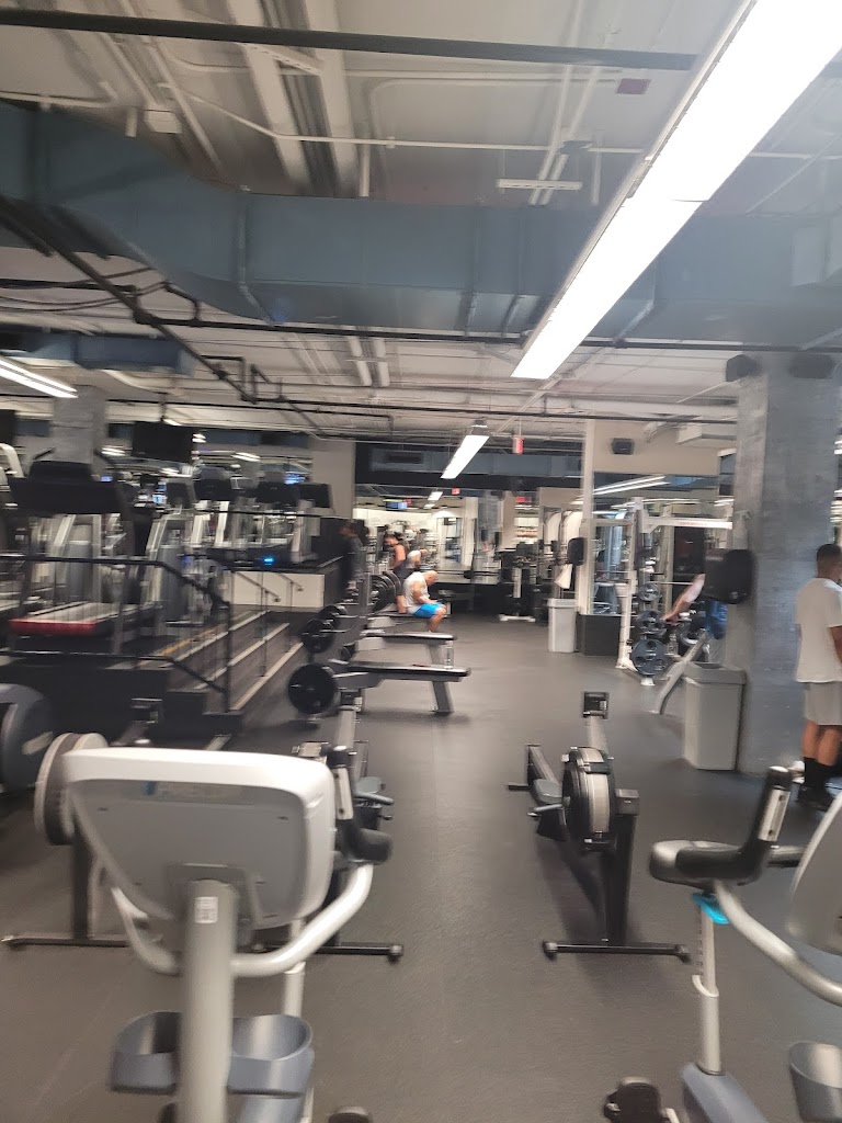  Gold's Gym - Cap Hill