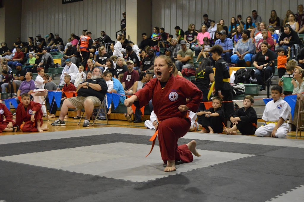  Mike Maxwell's Fighting Dragons Karate