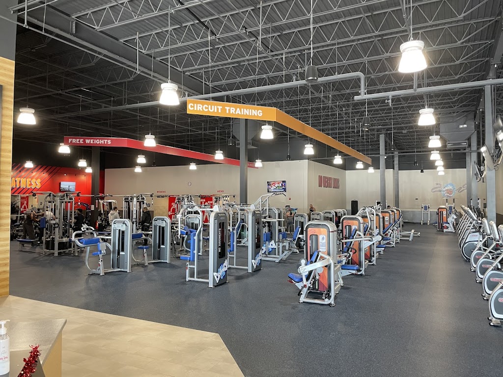  Crunch Fitness - Brockton