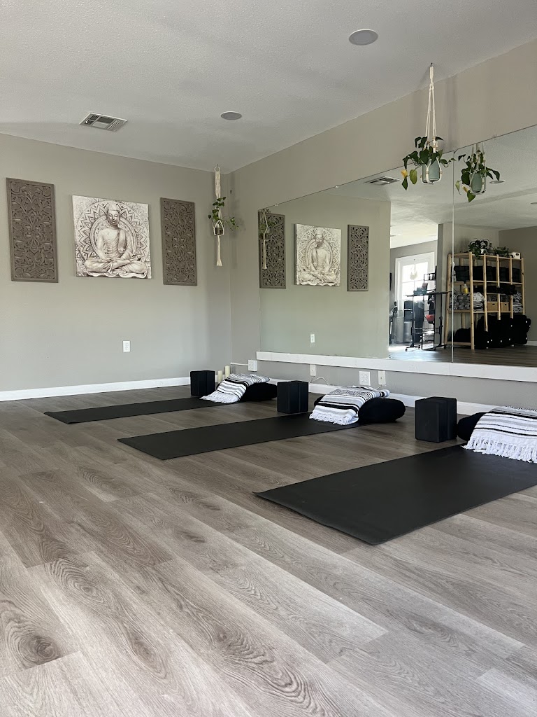  7 Stones Yoga & Wellness