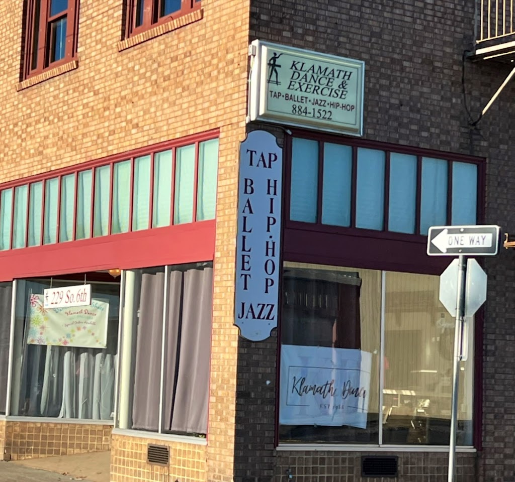  Klamath Dance & Exercise