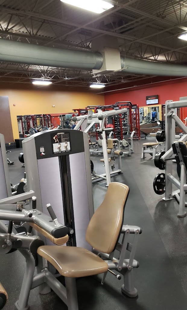  Club Fitness - Michigan Ave