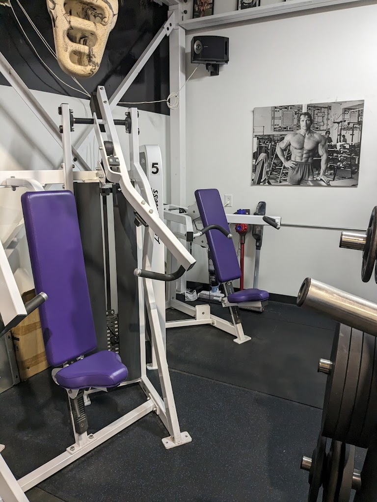  Linny Mac's Powerhouse Gym