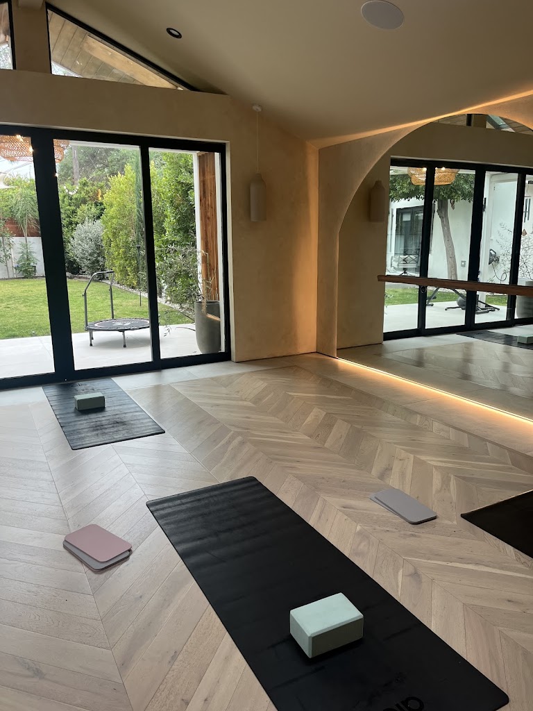  Efi Fit | Zen Boutique Fitness Studio