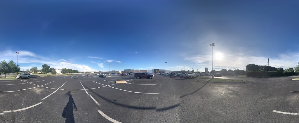  Gold's Gym San Marcos