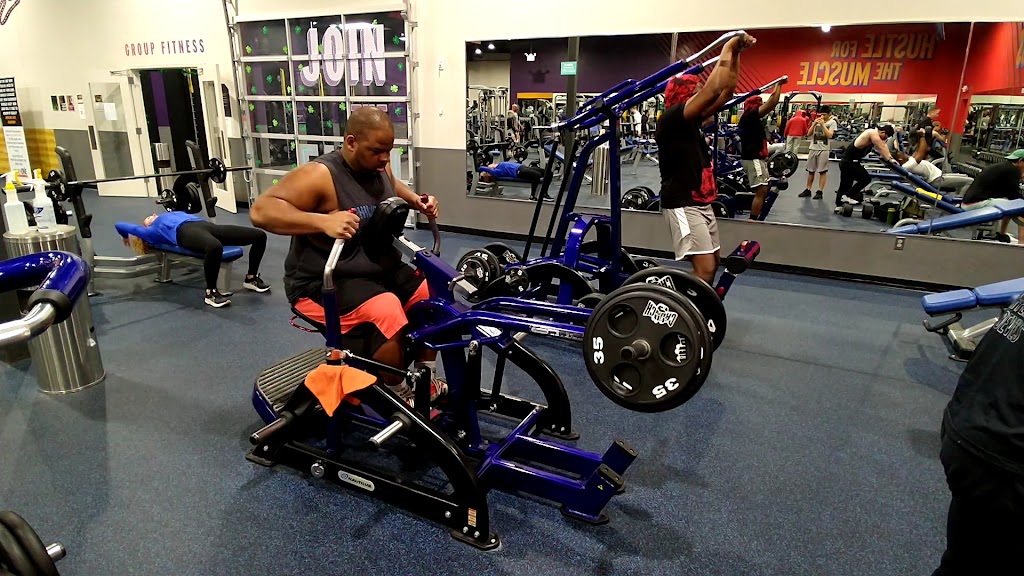  Crunch Fitness - East York