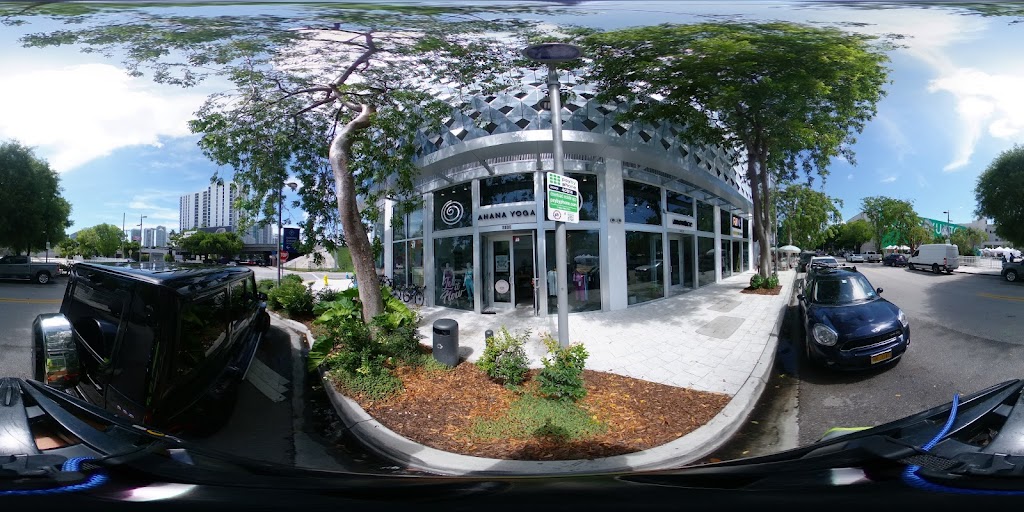  Ahana Yoga