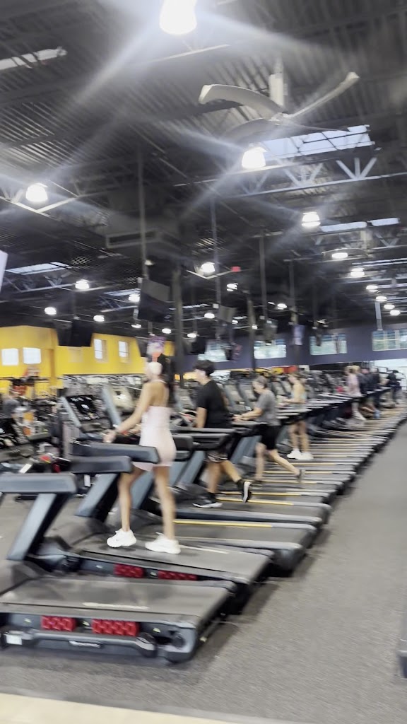  Crunch Fitness - Orlando Park