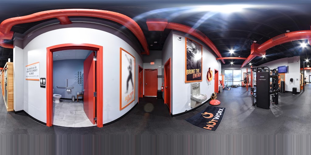  HOTWORX - Davenport, IA