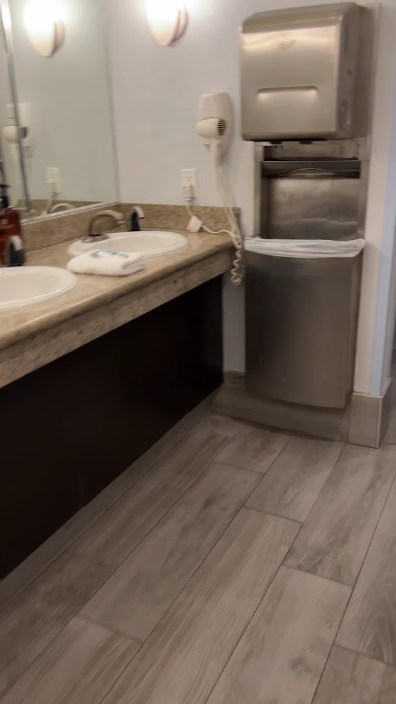  Nurture Spa & Salon at Luxor