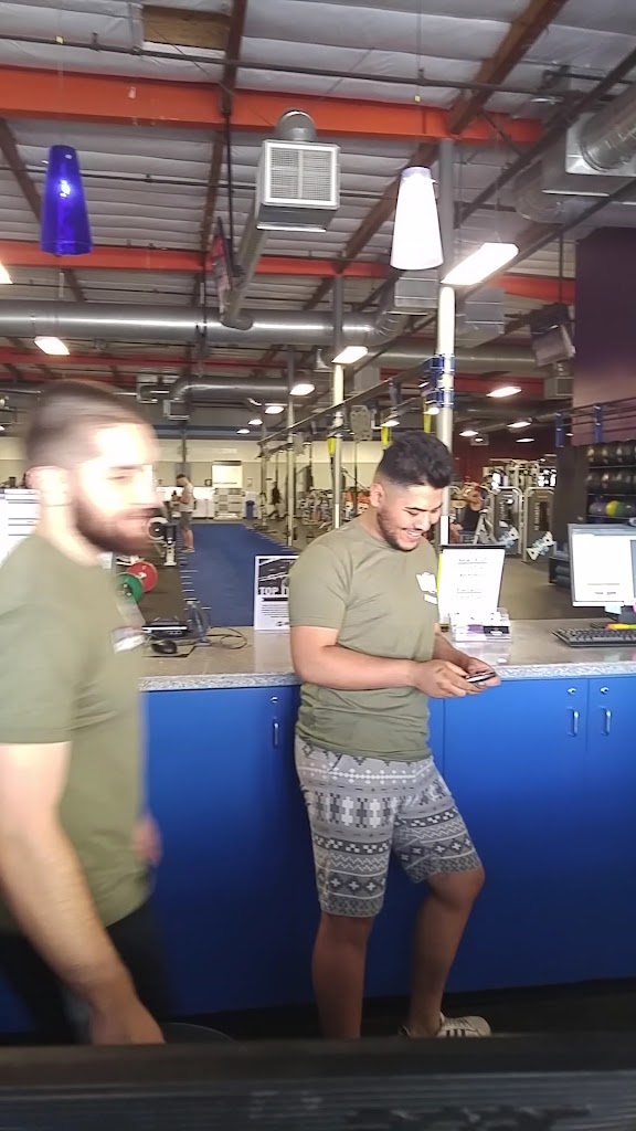  Crunch Fitness - Tustin