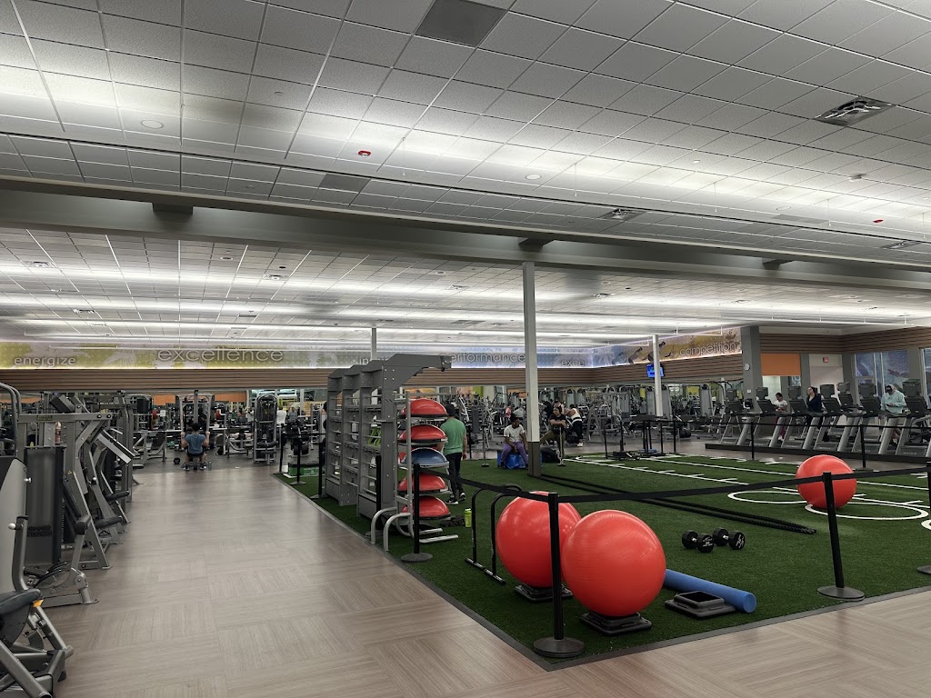  LA Fitness