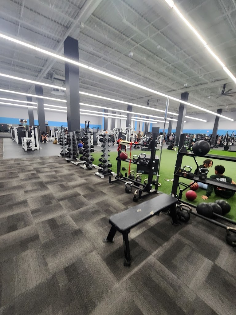  TruFit Athletic Clubs - I40/Bell St.