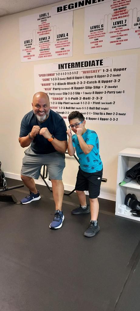  "Say CHEESE and LIFT!" Studio