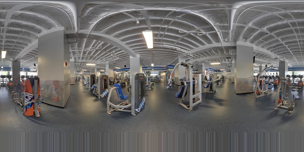  Crunch Fitness - Scotts Addition