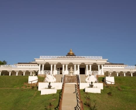  Sri Sri School of Yoga