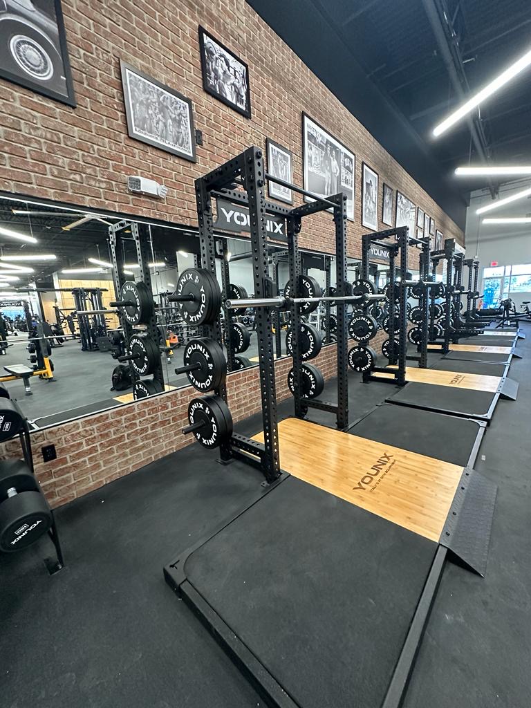  Gold's Gym - Eastlake