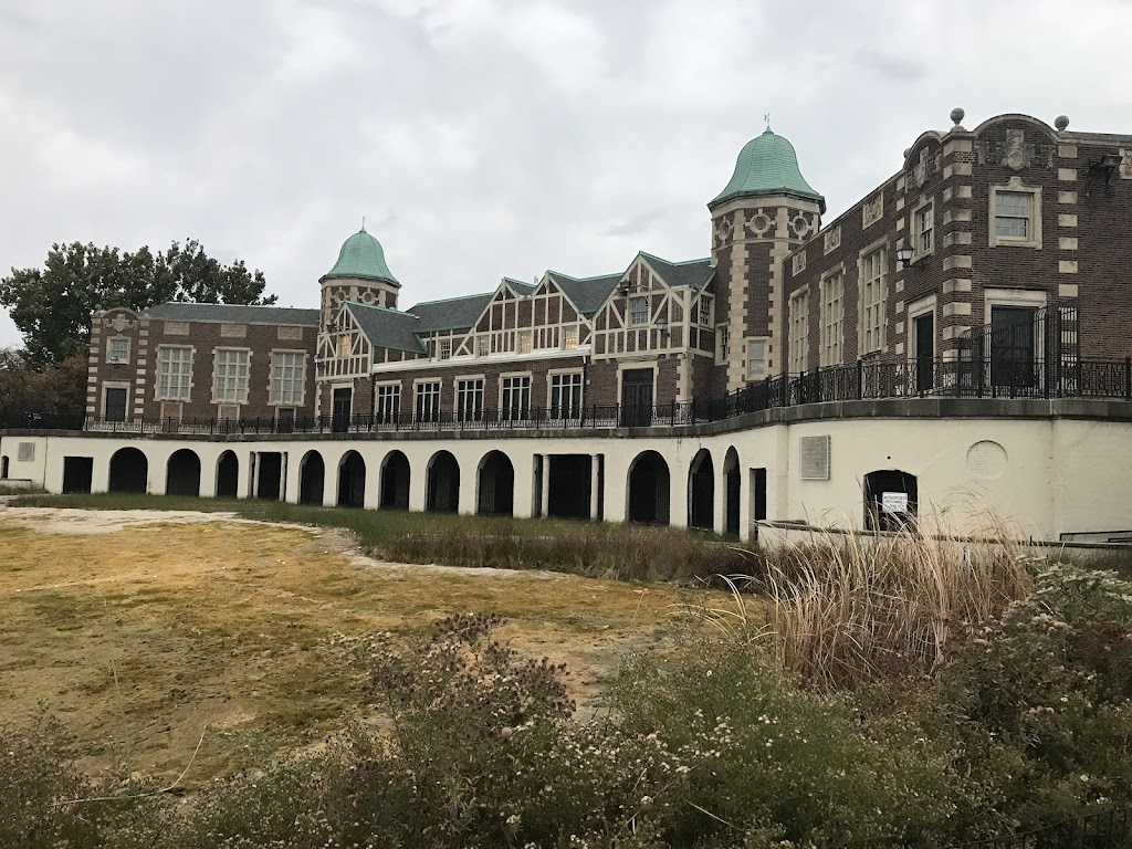  Humboldt Fieldhouse Gymnasium