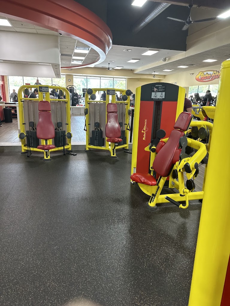  Retro Fitness