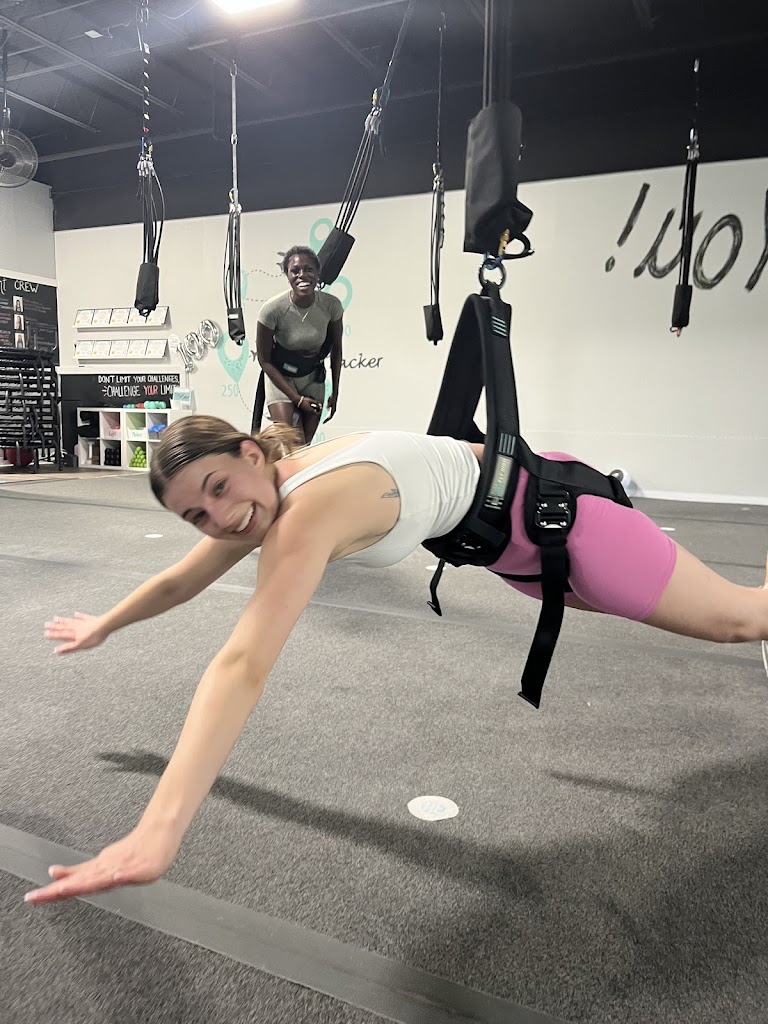  Fly High Bungee Fitness