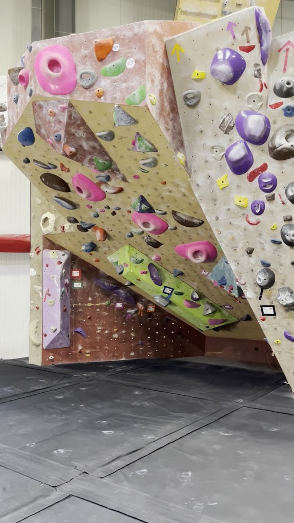  Petra Cliffs Climbing Center & Mountaineering School