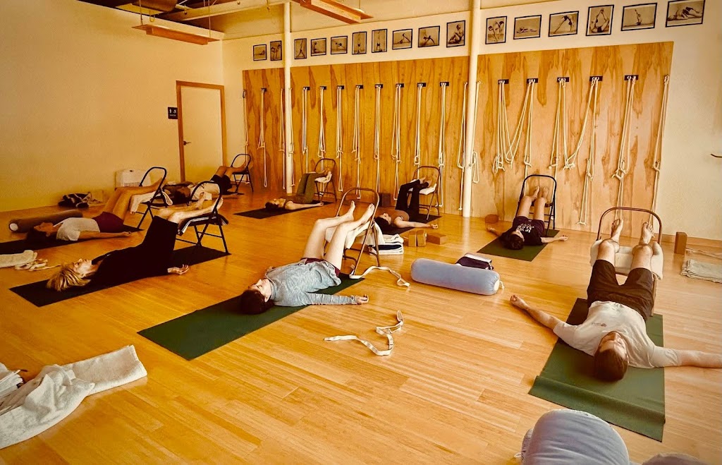  Center For Iyengar Yoga